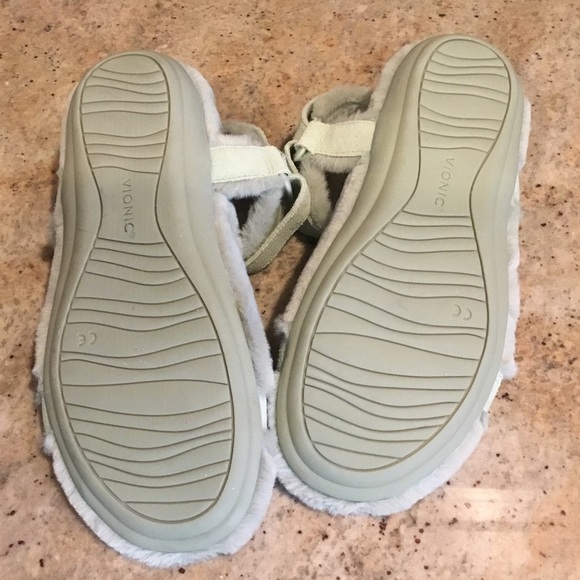 Vionic Viva Faux Fur Suede Sandals - Picture 7 of 11